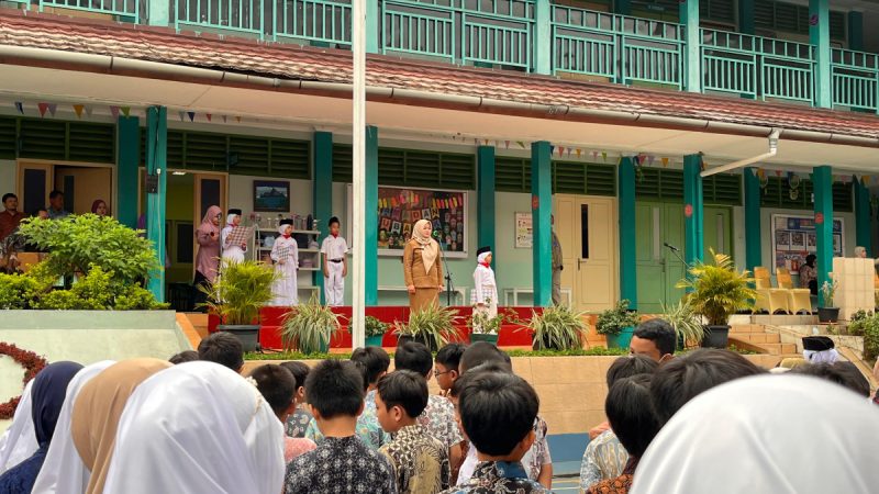 Momen Kartini di Sekolah Dasar: Rina Parlina Ajak Siswa Dian Didaktika Bermimpi Besar