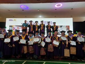 Wali Kota Depok Supian Suri Wisuda 1000 Lansia: Mau Panjang Umur Silahkan Hidup Di Depok